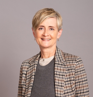 Cristina Giustina, Assistentin
Staatl. gepr. Übersetzerin,
Öffentlich bestellte und beeidigte Übersetzerin (it.), München